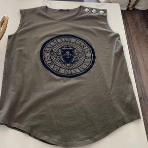 Iconic Balmain t-shirt. Size 40. 100% authentic. Moderate condition.